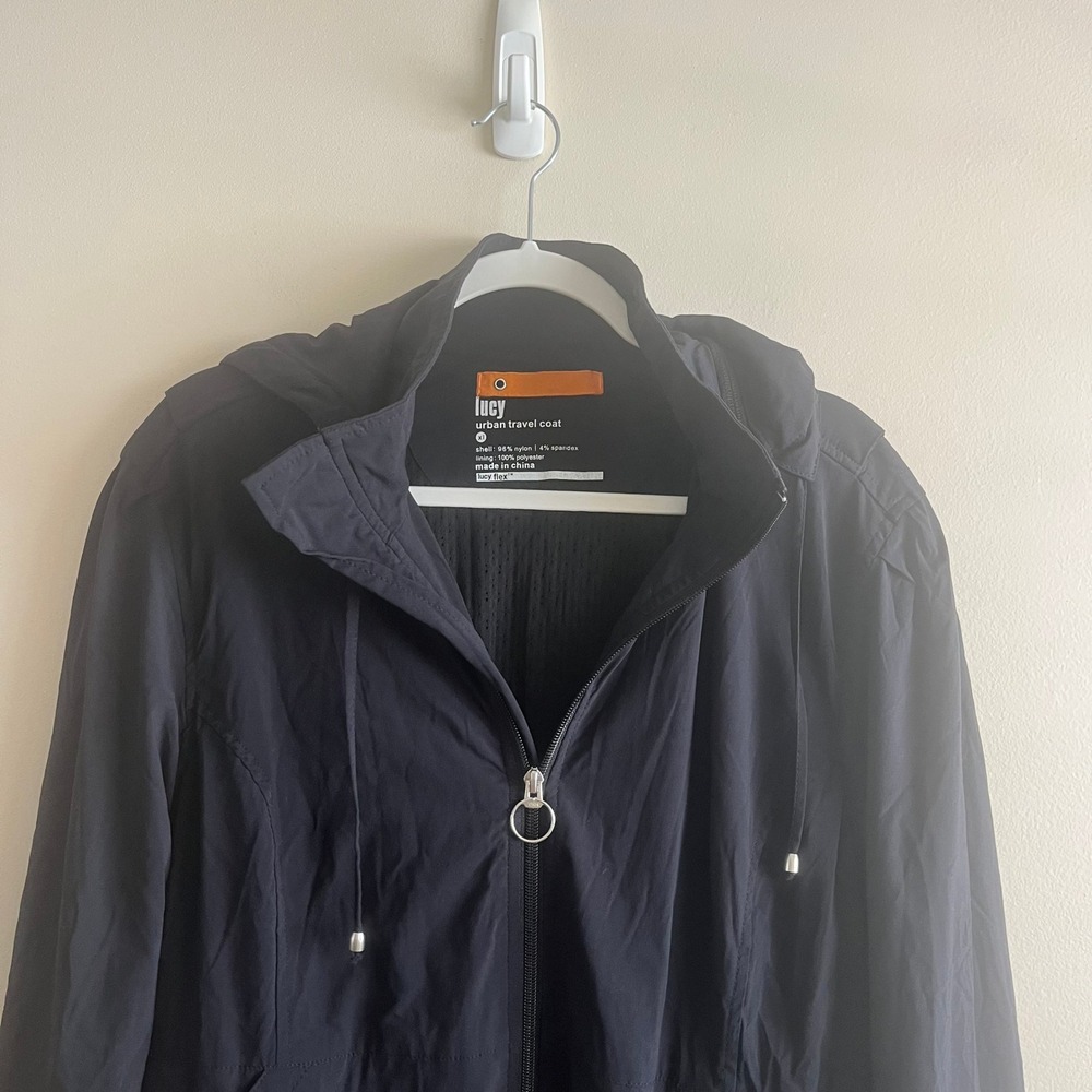 Lucy Urban Travel Coat XL hooded zip windbreaker gorpcore utility granolagirl